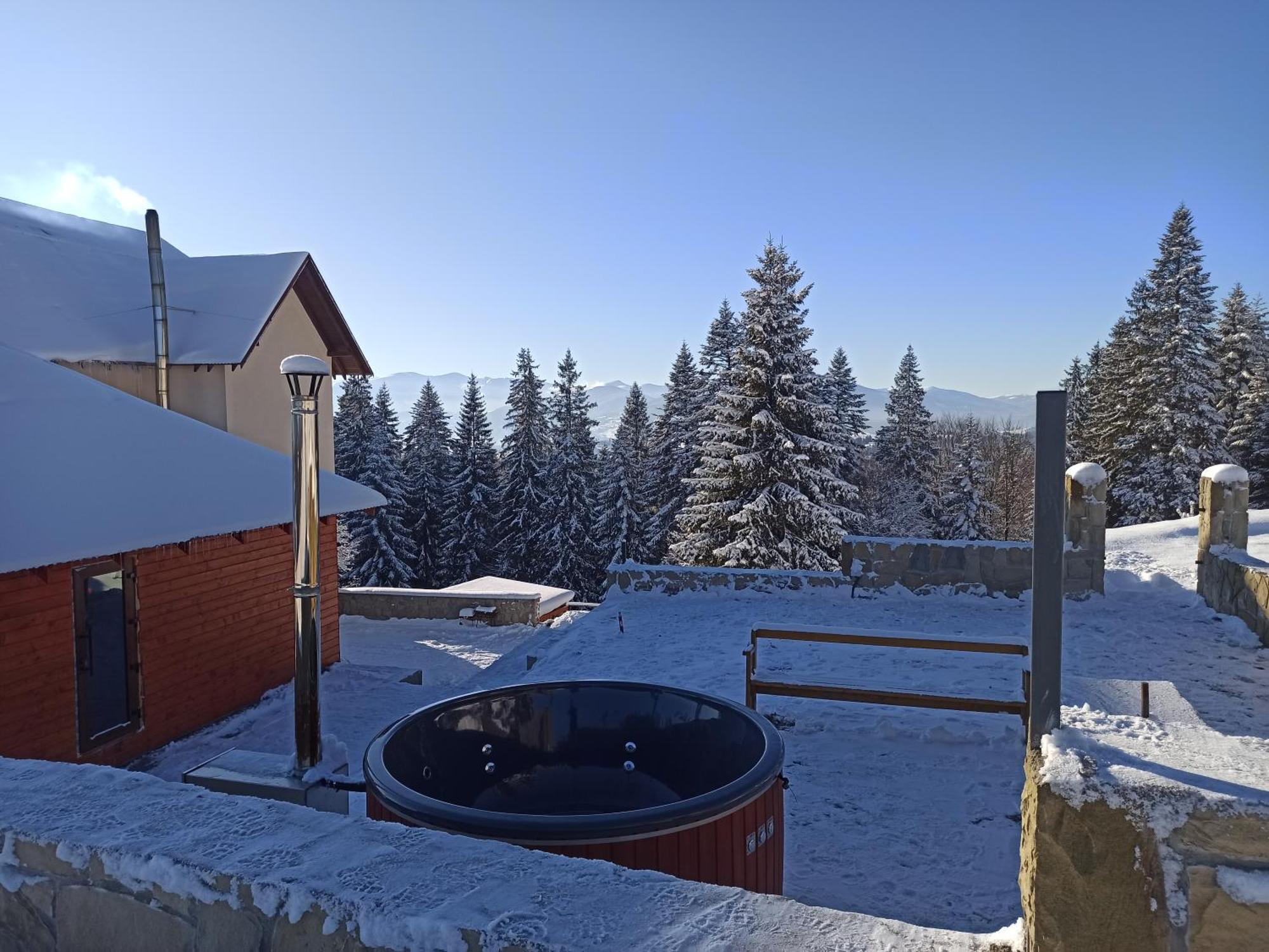 У Павла Hotel Jablunicja Kültér fotó